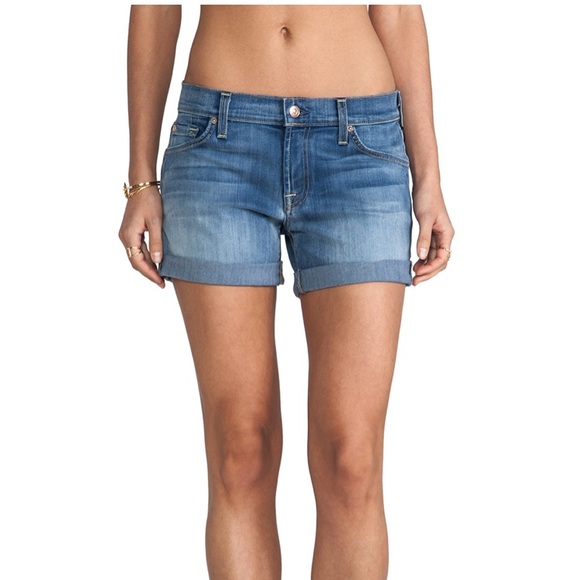 Mid Roll Up Short - Picture 1 of 5